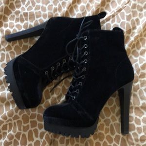 BRAND NEW ALDO BOOTIES